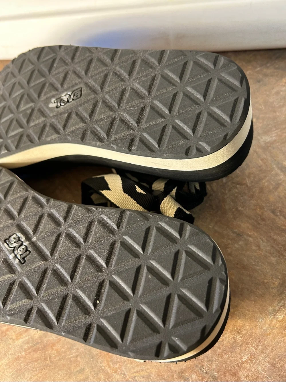 Teva Womens Original Universal Balance Black/White Strappy Sandal Sz 8